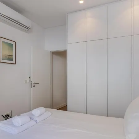Apartman Spacious, Family Friendly 3br & 3wc. Ac/heating. Lisboa
