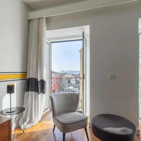 Spacious, Family Friendly 3br & 3wc. Ac/heating. * Lisbon