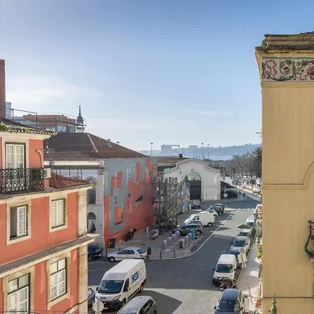 Spacious, Family Friendly 3br & 3wc. Ac/heating. Lägenhet Lisboa