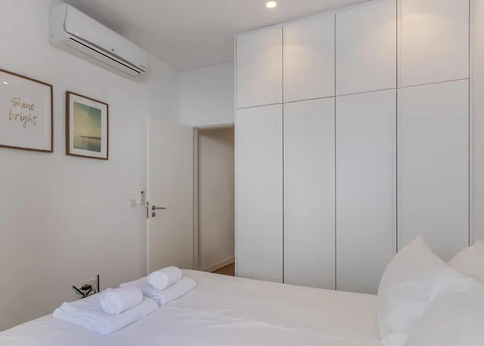 Διαμέρισμα Spacious, Family Friendly 3br & 3wc. Ac/heating. Lisboa